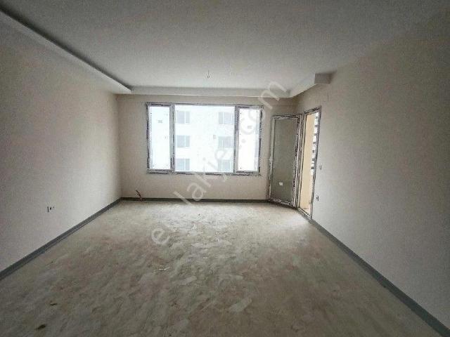 Yüregirin En Güzel Yerinde Site İçinde Sıfır K.mutfak 3+1
