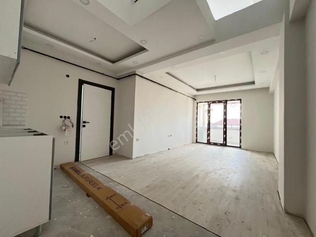 Yusuf Emlak | Sefaköy Kartaltepe'de Sıfır 4+2 Dubleks 180 M² | Metrobüse Yakın