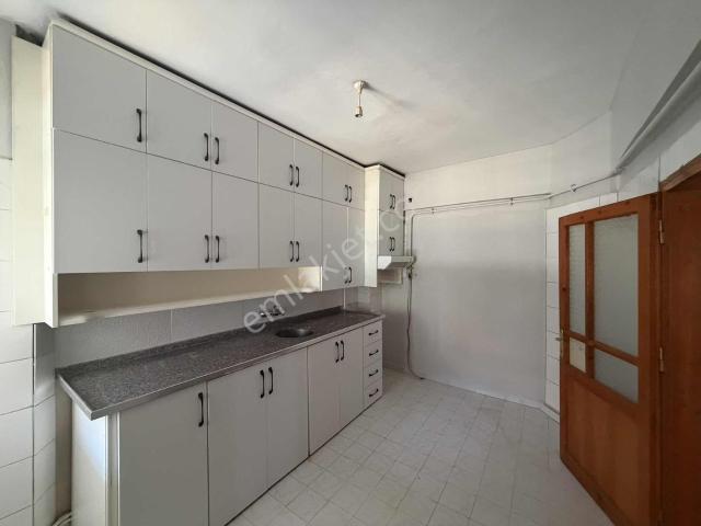 Yusuf Karadağlıdan Awm Karşısı Satılık 3+1 Giriş Kat Daire