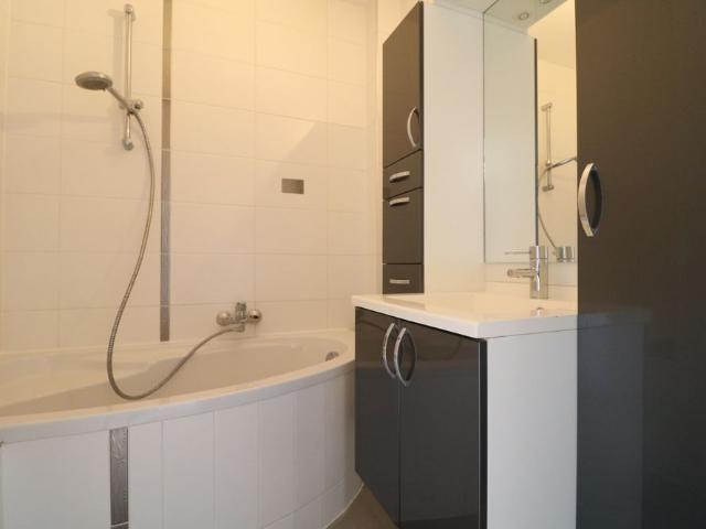 YUTZ – Appartement 3 pièces – 2 chambres – Balcon – Cellier – Cave – Garage