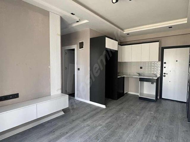 YUVADAN OSMANGAZİDE LÜKS İŞÇİLİKLİ KREDİYE UYGUN 2+1 DAİRE!