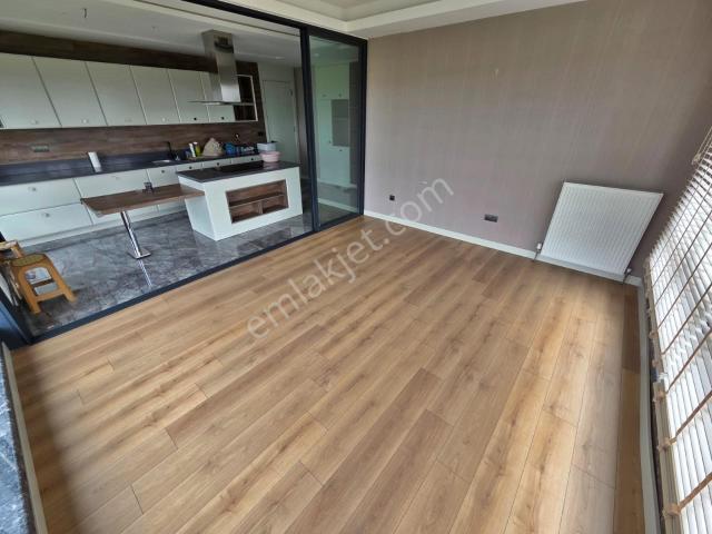 Yuvaköy Natura Batıkent Sitesinde Ultra Lüx Yapılı 4,5+1 Kiralık