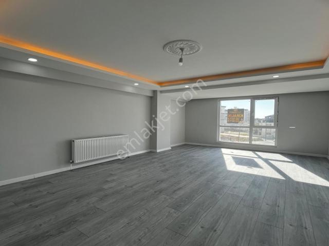 Yuvakuran'dan Kapaklı Kazak Gölüne Yakın 2+1 Kiralık Ferah Daire