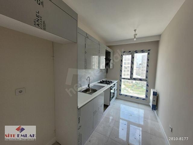 Yuvam Başakşehir'de Metro Yakını 2+1 Kiralık Daire 95m Sıfır
