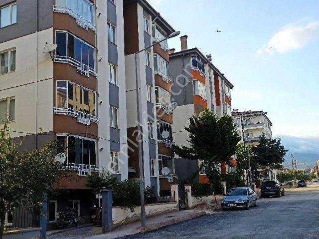 Yuvam Emlaktan Yunus Emre Mah Belediye Sitesi Sokakta Kiralık 3+1 Daire
