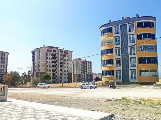 Yuvam Emlaktan Yunus Emre Mah Zeki Hökelek Caddesinde 120 Metrekare Kiralık 2+1 Daire