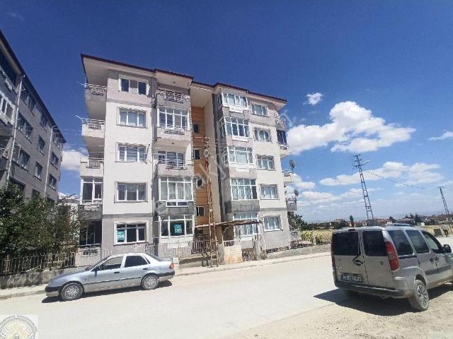 Yuvam Emlaktan Yunus Emre Mah Şehit Bülent Bal Sokakta Satılık 3+1 Daire