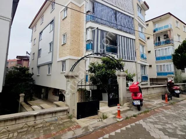 Yuvam Emlaktan Çakmak Mahallesinde Satılık 3+1 Daire