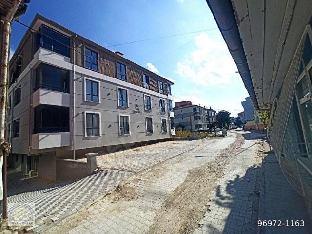 Yuvam emlaktan Sofular mah çiçek sokakta sıfır eşyalı kiralık 1+1 daire