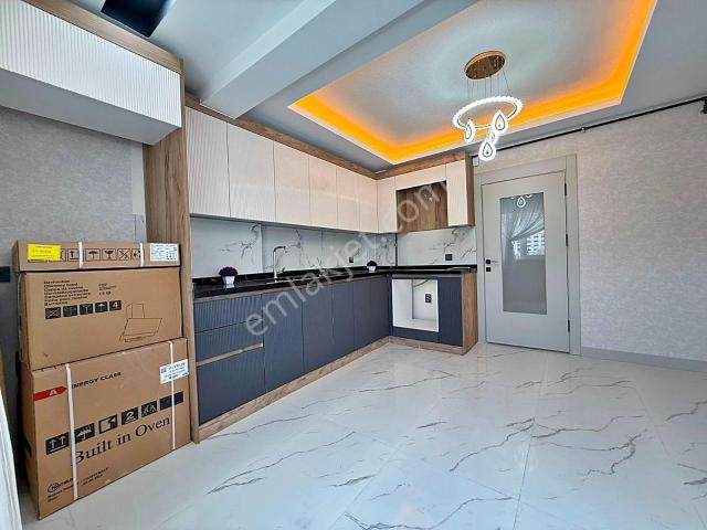Yuvam'dan Tren Durağı'nın Karşısın'da Merkezi Konum'da 3+1 Full+full Daire Fırsatı!