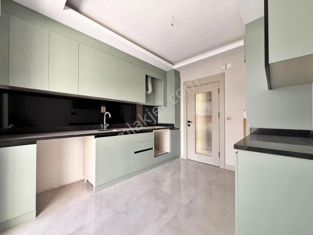 Yuvam'dan Merkezi Lokasyon'da Cam Balkon Dahil Masrafsız 2+1