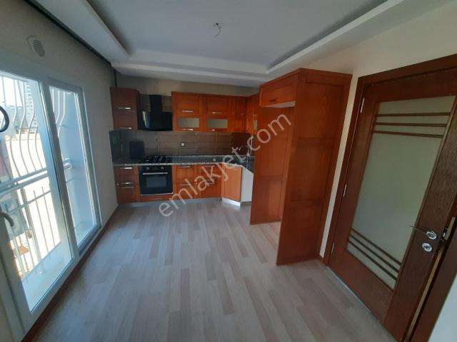 Yüzüncü Yıl Mah. Kriminal Kavşağında 3+1 Ç.bany G.odalı Daire