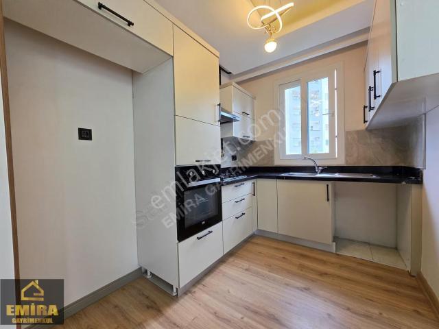 Yüzüncü Yıl'da, Diş Hastanesi Yakını Satılık 3+1 Daire 95m²