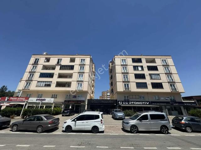 Yüzüncüyıl Mahallesi'nde Geniş Kullanışlı Manzaralı 2+1