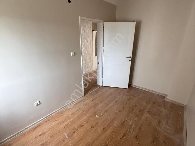 Yüzüncüyılda Kiralık 2+1 Kapalı Mutfaklı Daire