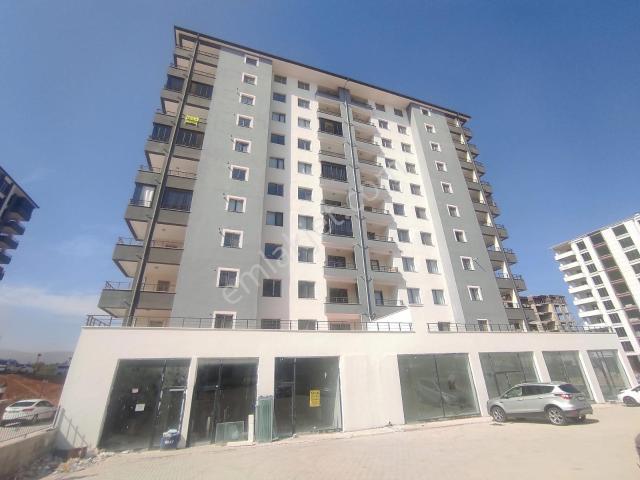 Yüzakı Bulvarı Ve 100.yıl Parkına Yakın Sıfır Daire