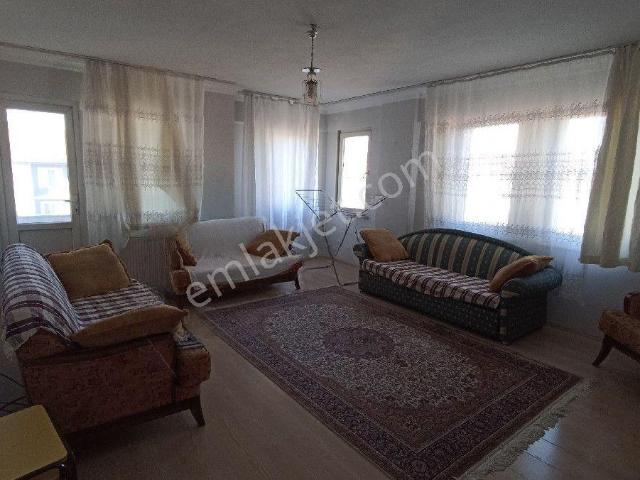 Yüzbaşılarda 3+1 Eşyalı Kiralık Kombili Daire