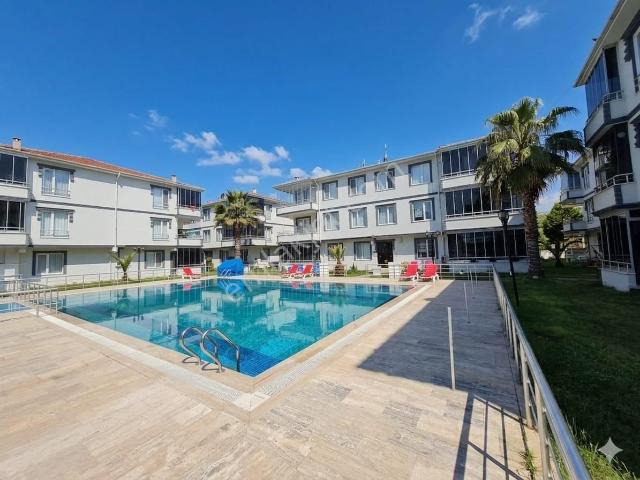 Yüzme Havuzlu Site İçinde Satılık 2+1 Daire