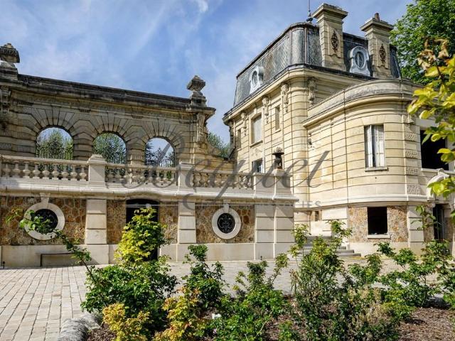 Yvelines 78430 Louveciennes Maison 970 M² 4 Chambres Dependa. 790m² Louveciennes
