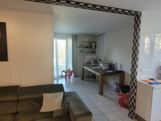 YVERDON LES BAINS DISTRIKT FONTENAY – 2,5 ZIMMER GEMIETET, MIT GARTEN UND TERRASSE
