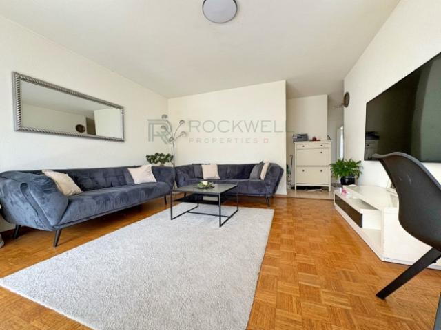 Yverdon Zentrum 3.5 Zimmerwohnung mit Aussenparkplatz
