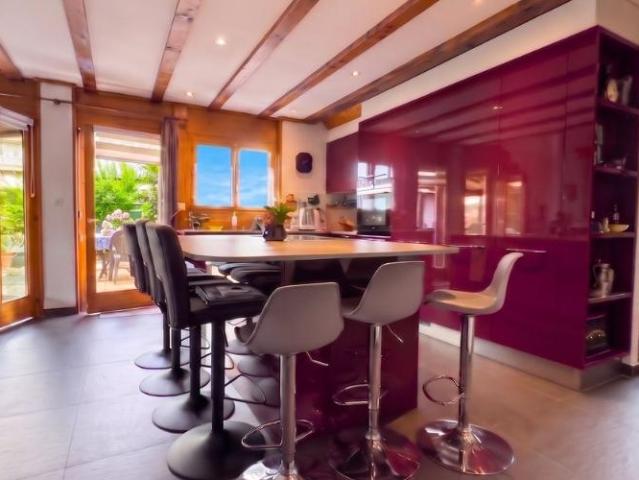 Yverdon 5.5 Zimmer Maisonette Attikawohnung mit großer Terrasse und Wintergarten