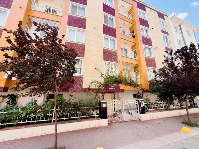 Yzg Den Anadolu Üniversitesi Yakını 3+1 Asansörlü Kiralık Daire