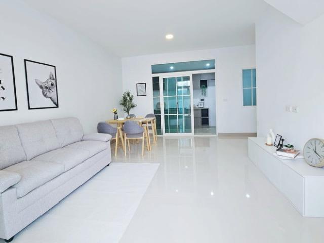 #Z395 ให้เช่า Townhome Q District Westgate