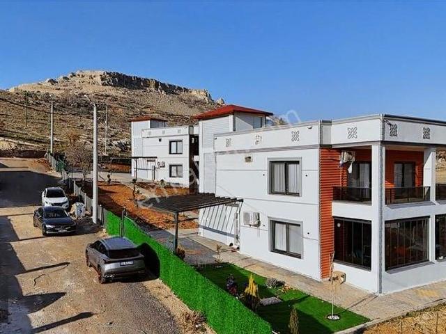 Zınnar Hamzabeyde Satılık 2 Villa