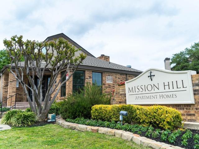 z 090820 Mission Hill 2 Bedroom Apartment for Rent at 525 King George Dr, Fort Worth, TX 76112