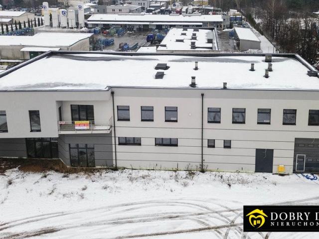 Duża inwestycja w Zaściankach – 2140 m2, 2 budynki, uzbrojona działka