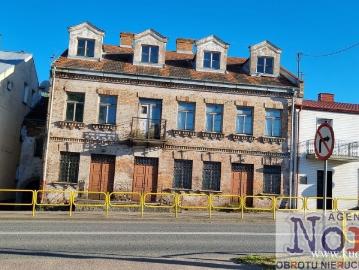 Zabytkowa kamienica 566 m² z dużą działką 1 ha