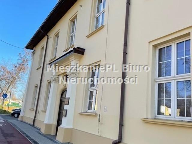 Zabytkowa willa Piątkowskich 1083 m2, biura i magazyny