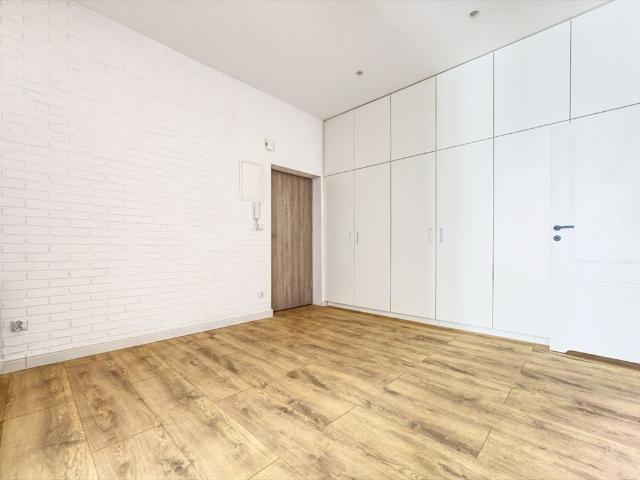 Do sprzedania zabytkowe mieszkanie 66 m² po remoncie w willi z 1915 r
