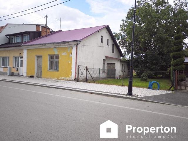 Zabytkowy dom z duszą i potencjałem w centrum Baranowa Sandomierskiego