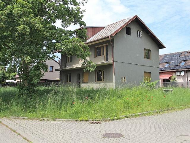 Dom z działką 220 m2, gotowy do adaptacji polecam