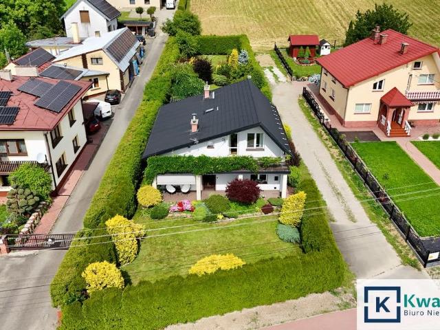 Polecam zadbany dom 110 m² z ogrodem i garażem