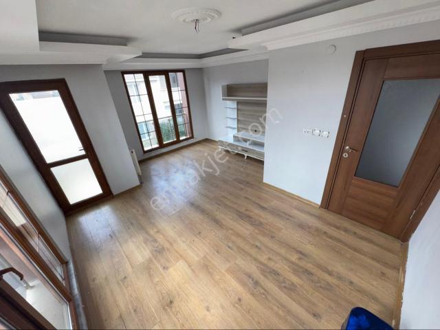 Zafer Yapı Gayrimenkulden Kiralık Yüksekgirişkat Daire 1+1 70m2 9 Yaşında 50.yıl Mahallesinde