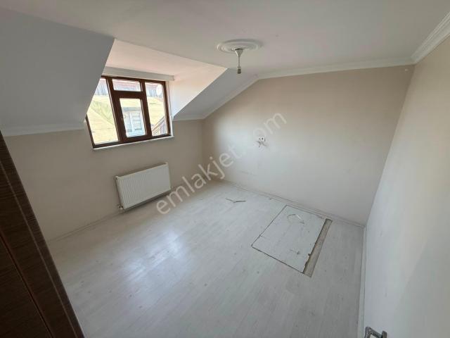 Zafer Yapı Gayrimenkulden Kiralık Çatıkatı Daire 2+1 100m2 6 10 Yaş Cebeci Mahallesinde