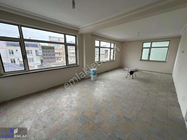 Zafer Emlak'tan Kiralık 3+1 Daire