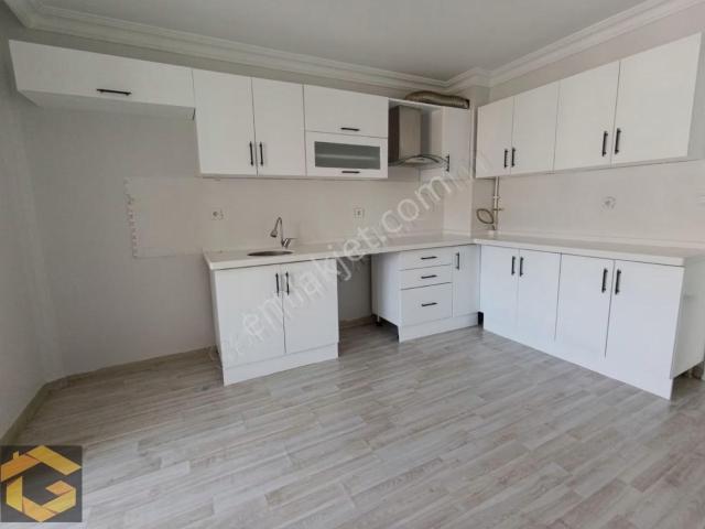 Zafer Fırın Yakını 2.kat Kiralık 3+1 Daire