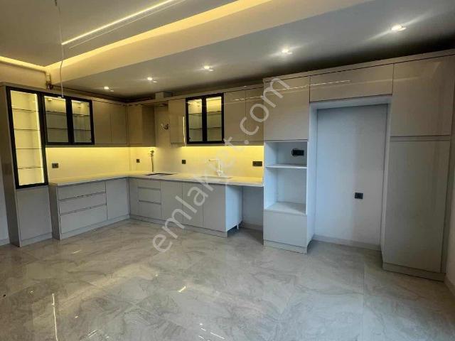 Zafer Mah 190m2 3+1 Ultra Lüx Eşsiz Kalitede Sıfır Satılık Daire