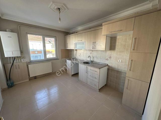 zafer Mah. Kiralık 3+1 Ebeveyn Banyolu Daire