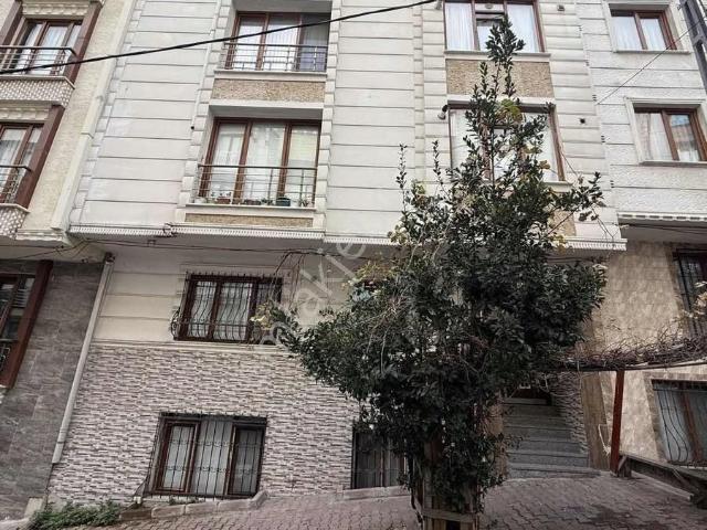Zafer Mahallesın'de 3+1 Metrobüse Yakın Satılık Daire