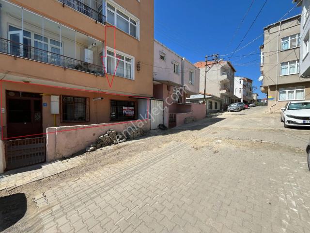 Zafer Mahallesi Merkezi Konumda 90 M² 2+1 Doğalgaz Kombili Daire