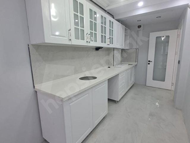 ZAFER MAHALLESİNDE SATILIK MODERN 2+0 APART 60 M YERDEN IS