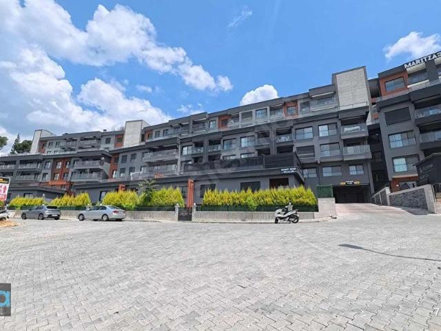 ZAFER MAHALLESİNDE TERASLI, HAVUZLU KİRALIK 1+1 DAİRE
