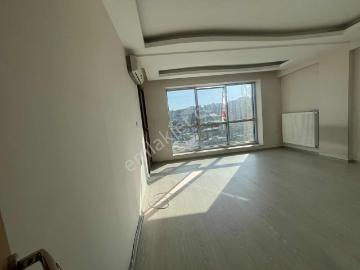 Zafertepe Mah 2+1 Cadde Üstü Arakat Asansörlü