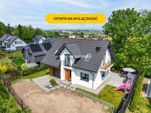 Dom wolnostojący z pięknym widokiem na Kraków polecam!