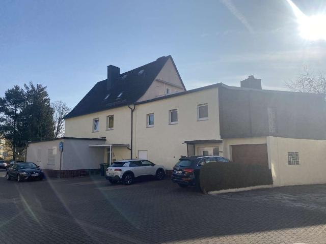 Zahnarzt Praxis mit 2 Wohneinheiten und einem Einfamilienhaus